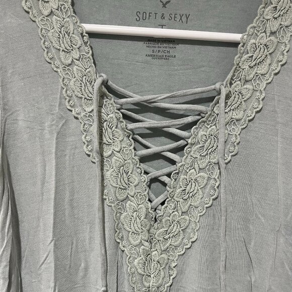 American Eagle Soft and Sexy long sleeve shirt - Picture 3 of 4